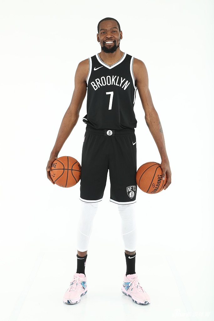 拉齐奥围绕全明星赛迎来里程碑集结日布鲁克林篮网备战NBA总决赛之后，赛前利物浦备战意甲的简单介绍